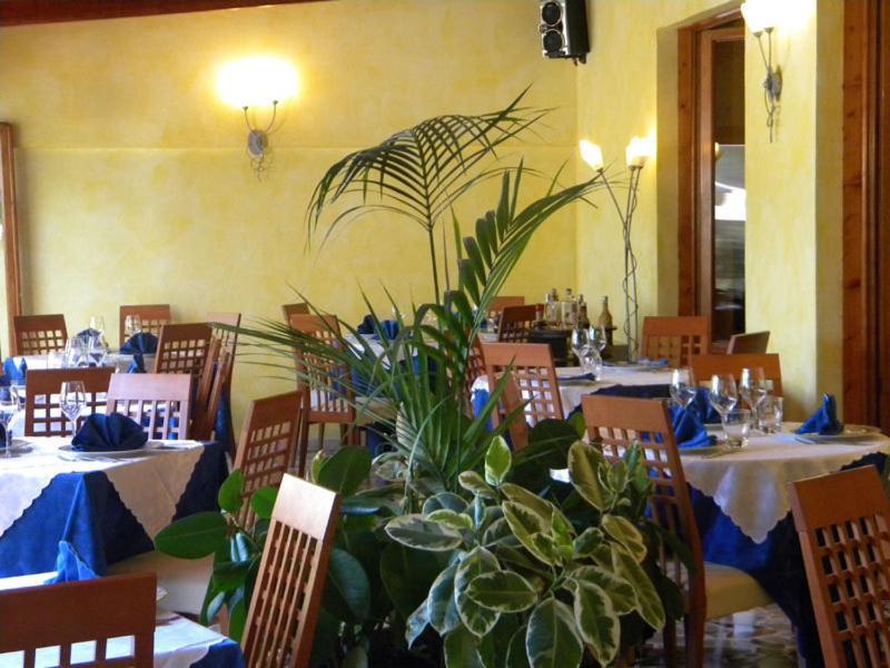 Hotel Rosa Del Tirreno Quercianella Exterior photo